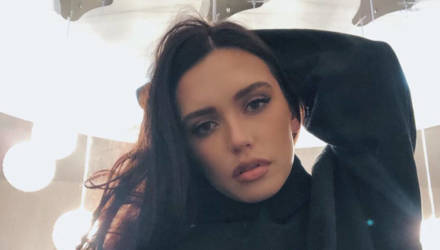 Серябкина анонсировала концерты, надев для этого прозрачное нижнее бельё