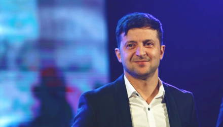Зеленский рвёт Порошенко "как Тузик грелку": появились первые рейтинги на второй тур президентской гонки в Украине
