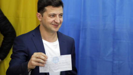 Первый exit poll: Зеленский набирает более 70% голосов