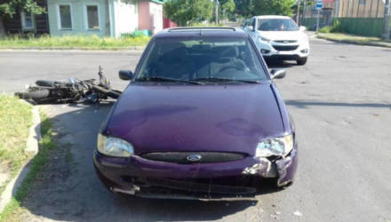 В Гомеле женщина выезжала с 1-й Встречной, не уступила дорогу мотоциклу и запустила мужчину-одногодку в воздух