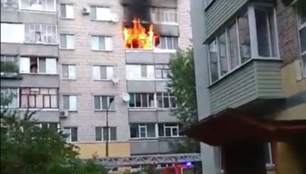 В Гомеле на Жукова горела квартира – видео