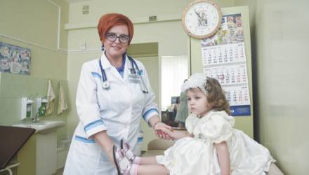 Сегодня в Беларуси отмечается День медицинского работника. Поговорили с "СуперДоктором-2018" по Гомельской области Вероникой Мицурой