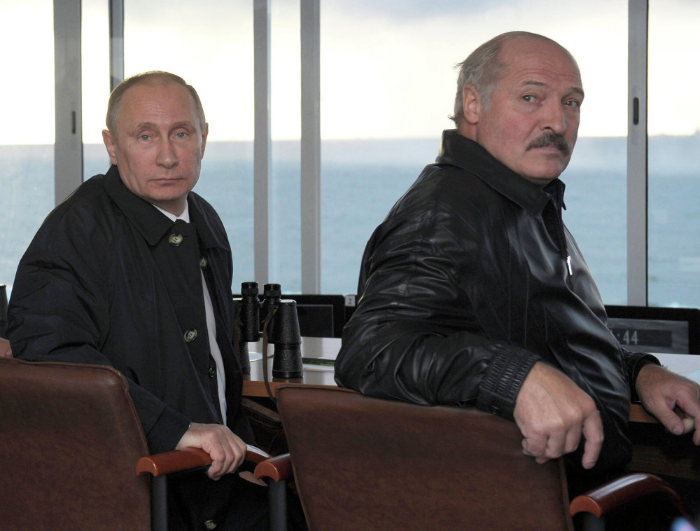 Лукашенко фото в молодости фото