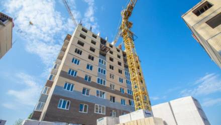 Криминальный квартет хотел отобрать у женщины из Гомеля жильё и взял её в плен
