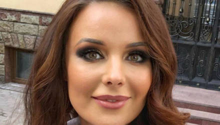 41-летняя Оксана Фёдорова устроила съёмки на отдыхе, не надев нижнее бельё