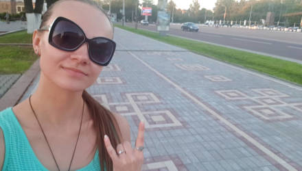 В Гомеле снятую плитку по ул. Советской используют повторно для благоустройства дворов и территорий садиков