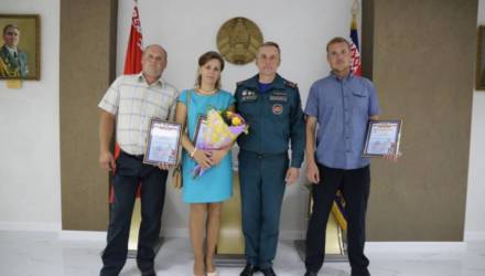 В Гомеле наградили очевидцев, спасших людей на пожарах