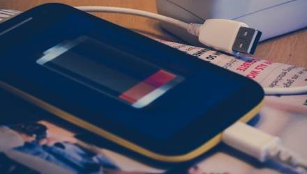 Школьница погибла от взрыва смартфона