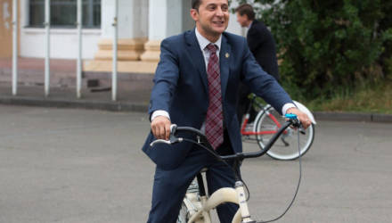 Лукашенко не ездит на велосипеде из-за Зеленского