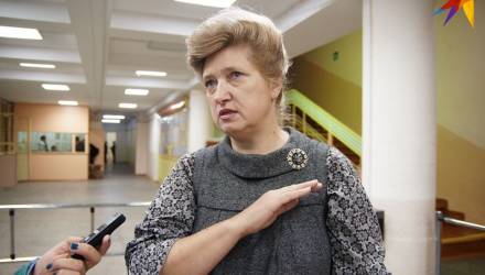 Учительница, уволенная и восстановленная в Гомеле, уже на работе: «Вы видите на моем лице улыбку?..»