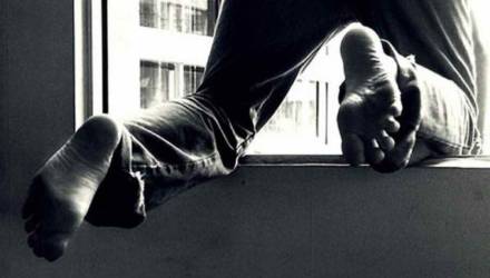 В Гомеле в полночь 77-летний мужчина выпал с 4 этажа больницы