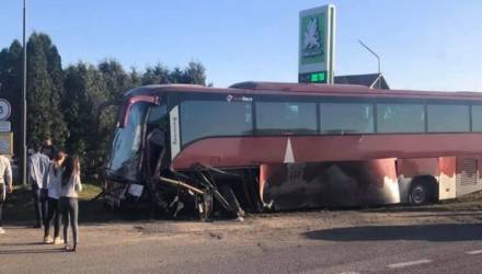 Автобус с белорусскими туристами попал в ДТП по дороге во Львов