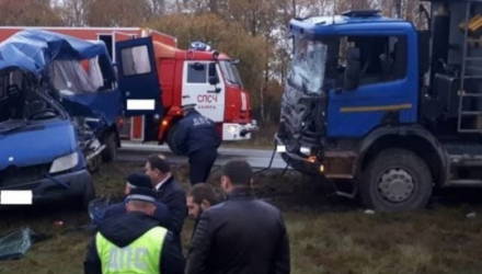 В сети появилось видео с места ДТП под Калугой, где погибли белорусы