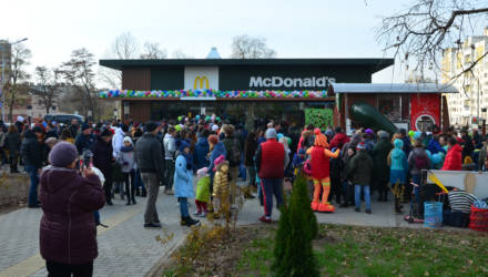 Гомель, встречай! Новый ресторан МакДональдс уже в городе – большой фоторепортаж с открытия