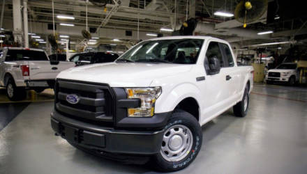 "Радуюсь каждому рабочему дню". Как белорус работает на заводе Ford в США