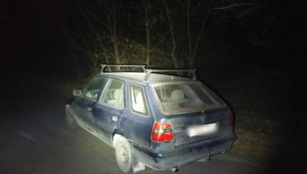 В Калинковичском районе инспекторы задержали троих мозырян с марихуаной
