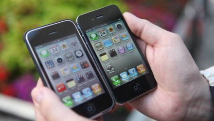 Компания Apple приняла решение о блокировке интернета на старых моделях iPhone