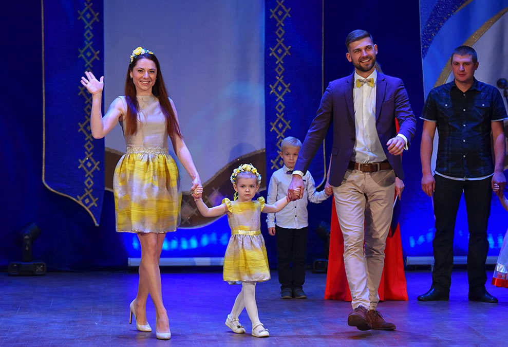 Семья Довгало представит Советский район на областном этапе конкурса молодых семей