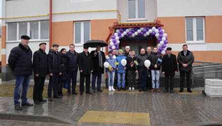 Ключи от новых квартир в Ветковском районе вручили работникам агрофилиала "Гомельэнерго"