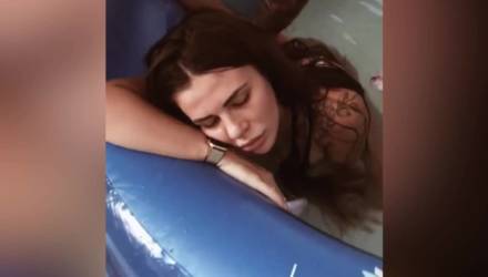 Популярная блогерша из Киева снимала для Instagram, как она рожает дома в воде