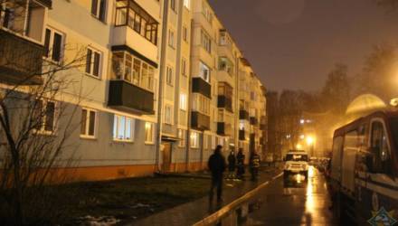 В Гомеле мужчина спас соседа на пожаре – видео