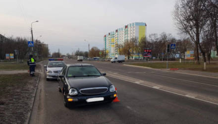 В Гомеле Ford сбил девушку на пешеходном переходе