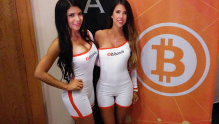 Биткоин впервые с октября превысил отметку в $10 тысяч