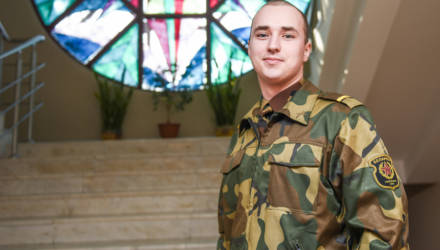 Боец Гомельского гарнизона предотвратил ЧП в районе склада артиллерийских боеприпасов