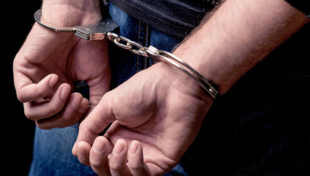 В Жлобине лжеправоохранители требовали у студента деньги за липовое покровительство