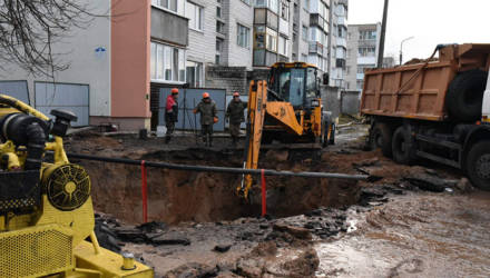 «Гомельводоканал» о провале на улице Островского