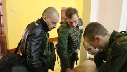 Мобилизованных "запасников" начали отправлять в воинские части