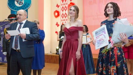 В филиале Белгосстраха по Гомельской области провели конкурс «А ну-ка, девушки»