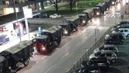 Итальянская армия вывозит трупы умерших от коронавируса из Бергамо