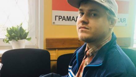В Гомеле парень в кепке хайпил на Лукашенко и распространял в соцсетях нацистскую символику – его будут судить