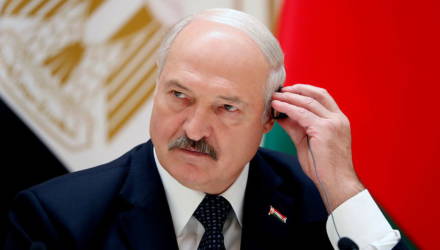 Лукашенко обвинил отдельных белорусов в желании подорвать белорусское государство изнутри
