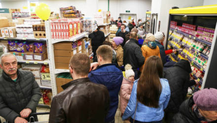 «Ира, тут гречка по 1,59. Сколько брать?» В Гомель пришёл жёсткий дискаунтер «Грошык»: насколько всё дешево?