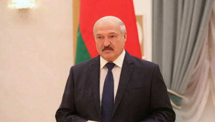 "Есть опасения ― надень намордник и ходи": Лукашенко о том, как носить маски