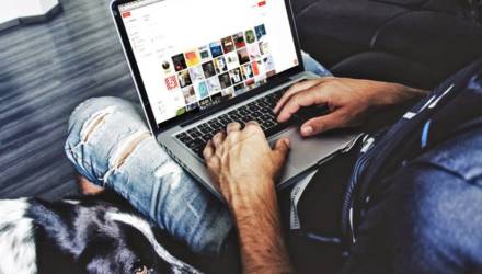Речичанин заплатил 380 рублей неизвестным за то, чтобы его интимные фото не попали в Сеть