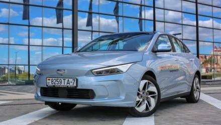 «Сравнивать с Tesla не надо». Заглядываем под днище электрокара Geely Geometry A