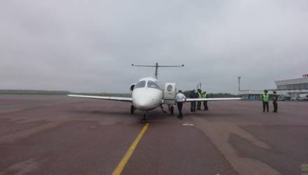 Под Гомелем из-за попавшей в двигатель птицы совершил аварийную посадку чешский самолёт