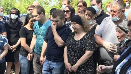 Гражданскую жену погибшего в ДТП с Ефремовым лишили всех средств