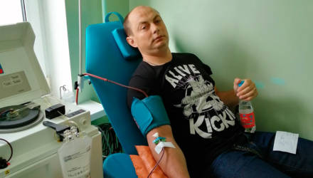 Дмитрий Касьян из Гомеля сдаёт кровь полтора года и вот уже трижды – антиковидную плазму