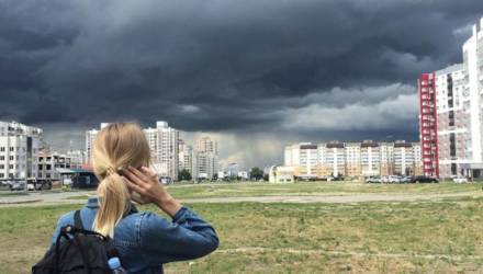 Оранжевый уровень опасности из-за гроз: в Гомель непогода придёт на день позже