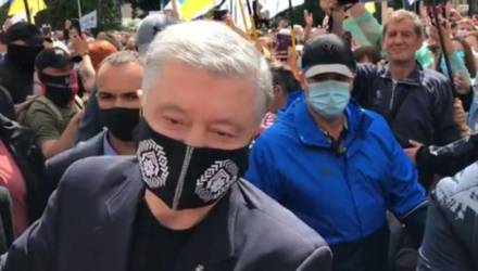 Порошенко разбил камеру журналистов (видео)