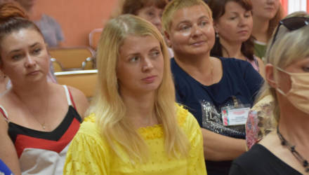 О крытом катке, ремонте мостов и судьбе "Дельфина". Первый зампред Гомельского горисполкома встретился с коллективом КЖРЭУП «Советское»