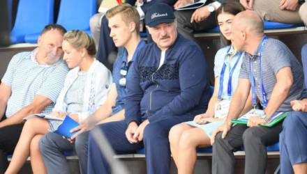 Лукашенко в интервью Гордону заявил, что не хочет, чтобы его сын-оппозиционер Николай стал следующим после него президентом Беларуси
