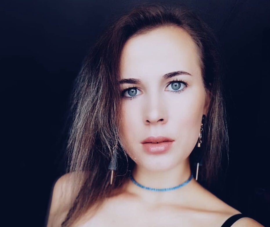 «Почту забирала по верёвке через окно». Можно ли сохранить семью с абьюзером?