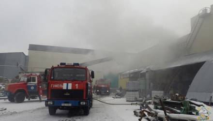 В Гомеле горел цех по производству обоев