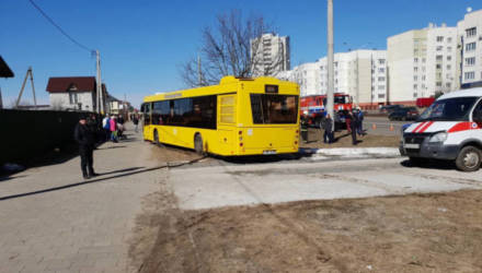 В Бобруйске водитель автобуса умер за рулём – пассажиры выпрыгивали на ходу