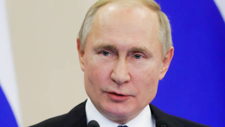Путин объявил дни с 1 по 11 мая выходными в РФ